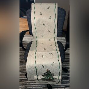 SPODE Holiday Table Runner with Christmas Tree Design